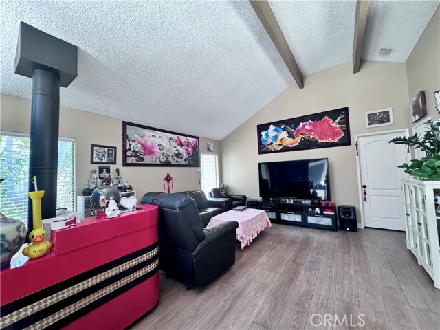 Detail Gallery Image 4 of 30 For 2532 W Macarthur Bld #B,  Santa Ana,  CA 92704 - 1 Beds | 1 Baths
