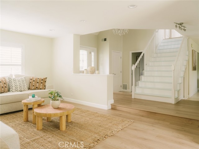 Detail Gallery Image 8 of 51 For 14781 Briarcliff Pl, Tustin,  CA 92780 - 3 Beds | 2/1 Baths