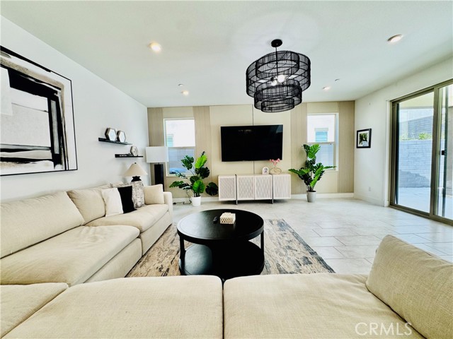 Detail Gallery Image 6 of 12 For 295 Autumn Way, Rancho Mission Viejo,  CA 92694 - 5 Beds | 4 Baths