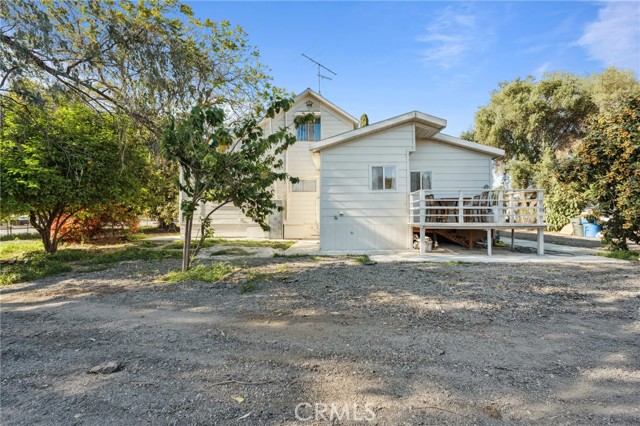 Detail Gallery Image 37 of 42 For 318 E 11th St, Pomona,  CA 91766 - 5 Beds | 2/1 Baths