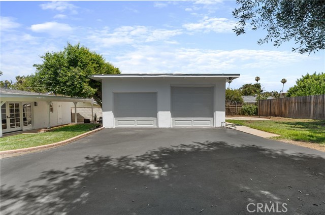 670 E Palm Avenue, Redlands CA: https://media.crmls.org/medias/46a97cf0-8a95-4d11-9b0c-0ae4d42d5247.jpg