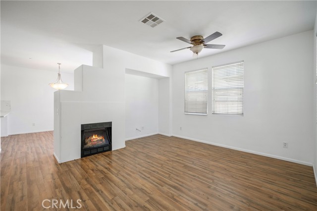 Detail Gallery Image 3 of 33 For 3354 Evening Mist Ln, Perris,  CA 92571 - 3 Beds | 2/1 Baths