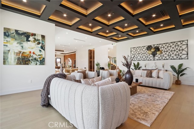 18200 Sheffield Lane, Porter Ranch CA: https://media.crmls.org/medias/46aaabf8-5bbe-414e-8d87-8da694617651.jpg