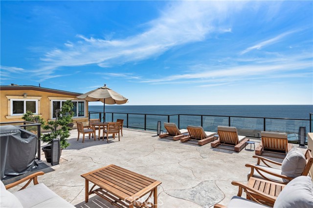 Detail Gallery Image 7 of 13 For 729 Gaviota Dr #2,  Laguna Beach,  CA 92651 - 1 Beds | 1 Baths