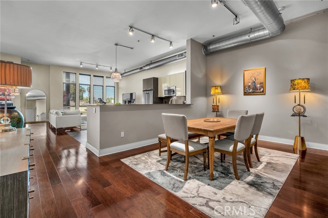 Detail Gallery Image 3 of 21 For 13320 Beach #202,  Marina Del Rey,  CA 90292 - 2 Beds | 2 Baths