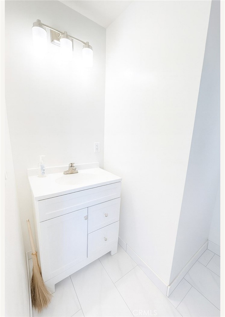 MLS #OC25246423 image #5