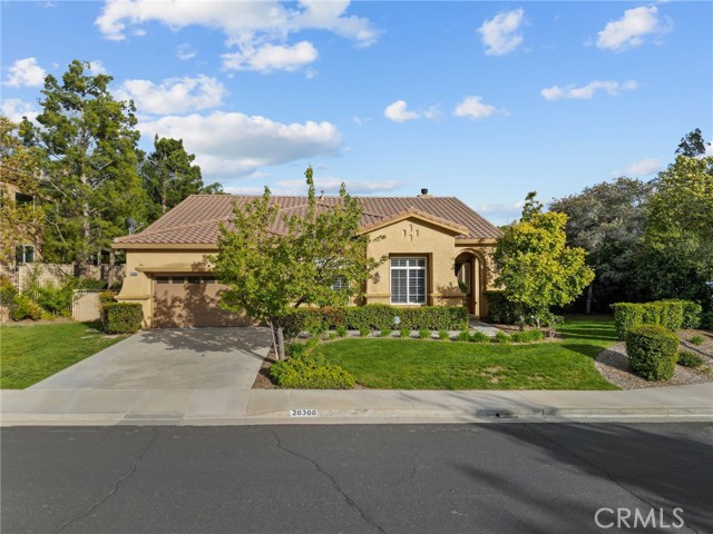 Detail Gallery Image 3 of 40 For 28308 Hidden Hills Dr, Saugus,  CA 91390 - 4 Beds | 2 Baths