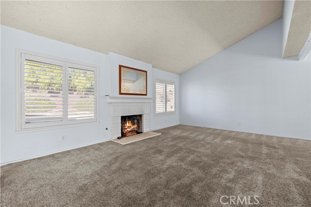 Detail Gallery Image 9 of 60 For 2515 Northpark St, Thousand Oaks,  CA 91362 - 4 Beds | 2/1 Baths