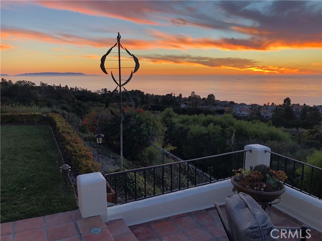 30125 Avenida Classica, Rancho Palos Verdes, California 90275, 4 Bedrooms Bedrooms, ,4 BathroomsBathrooms,Residential,Sold,Avenida Classica,PV24144663