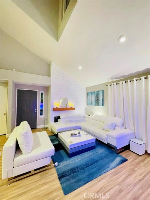 21192 Sierra Ridge, Lake Forest CA: https://media.crmls.org/medias/46ad1d04-cc08-4578-b2b1-b6cf10c3a179.jpg