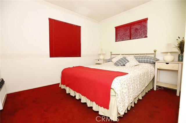 13006 Jefferson Avenue, Hawthorne CA: https://media.crmls.org/medias/46ad3526-9eaa-43b0-ab7c-4ab0aefcc593.jpg