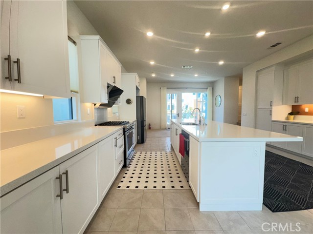 Detail Gallery Image 10 of 18 For 16246 Dawn Way, Tustin,  CA 92782 - 4 Beds | 3/1 Baths