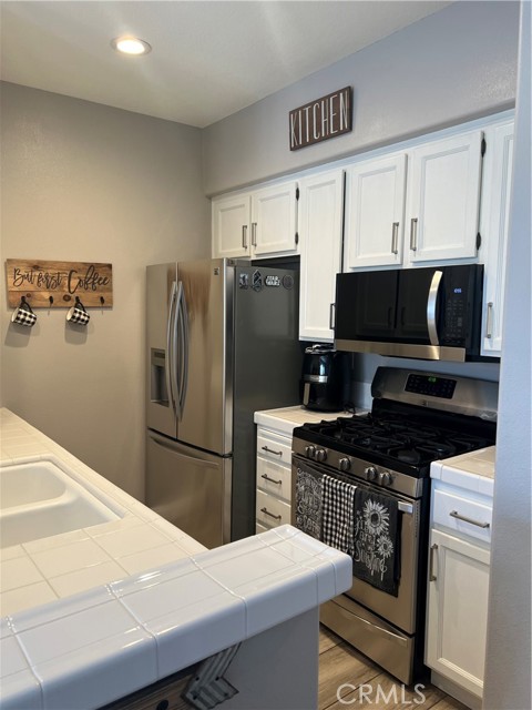 Detail Gallery Image 15 of 33 For 23014 Cheyenne Dr #151,  Valencia,  CA 91354 - 2 Beds | 2/1 Baths