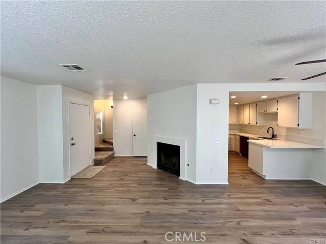 Detail Gallery Image 4 of 15 For 8353 Sunset Trail Pl #C,  Rancho Cucamonga,  CA 91730 - 2 Beds | 2/1 Baths