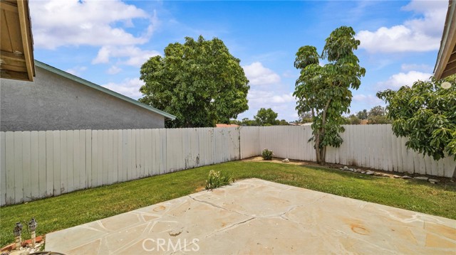 10060 Hillsborough Lane, Riverside CA: https://media.crmls.org/medias/46ae5936-fb1f-4194-8d81-598bbd7729e1.jpg