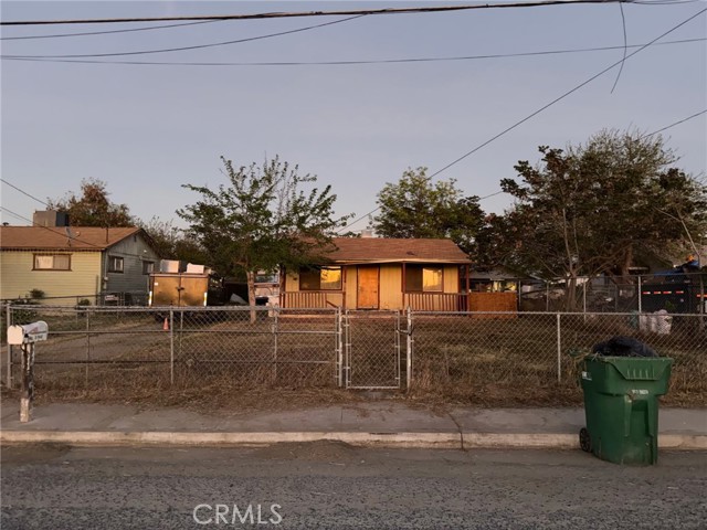 Detail Gallery Image 2 of 2 For 548 Page, Porterville,  CA 93257 - 2 Beds | 1 Baths