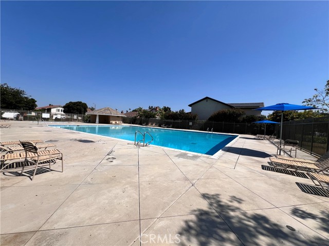 14561 Linden Avenue, Irvine CA: https://media.crmls.org/medias/46af18b8-31b5-4116-81aa-31f82ee847f5.jpg