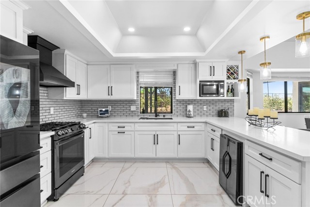 Detail Gallery Image 11 of 22 For 13651 1st Ave, Victorville,  CA 92395 - 3 Beds | 2 Baths