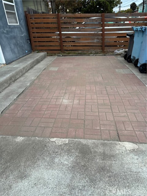 1241 Ashby Avenue, Berkeley CA: https://media.crmls.org/medias/46b1545c-b38b-49f3-87ba-0b57e8a804e4.jpg