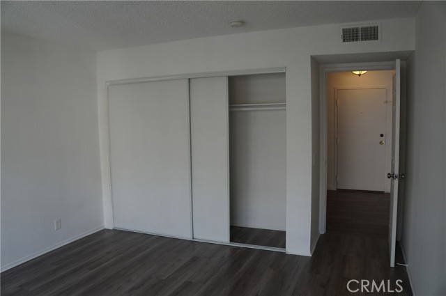 20235 Keswick Street, 202 photo 8