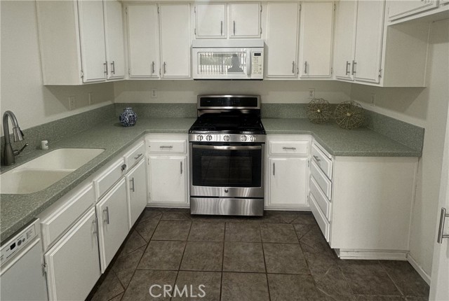 Detail Gallery Image 10 of 17 For 6111 Wingfoot Ave, Banning,  CA 92220 - 2 Beds | 2 Baths