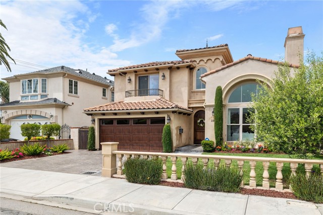 2303 Gates Avenue, Redondo Beach, California 90278, 5 Bedrooms Bedrooms, ,4 BathroomsBathrooms,Residential,Sold,Gates,SB23078432