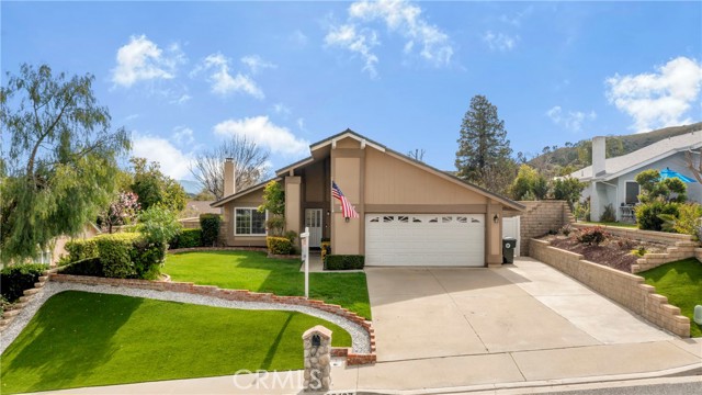 Detail Gallery Image 1 of 41 For 28437 Brian Ct, Saugus,  CA 91350 - 3 Beds | 2 Baths