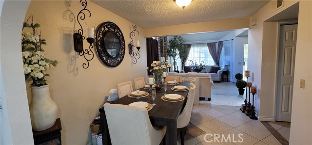 Detail Gallery Image 5 of 19 For 10853 Anemone, Moreno Valley,  CA 92557 - 5 Beds | 2/1 Baths