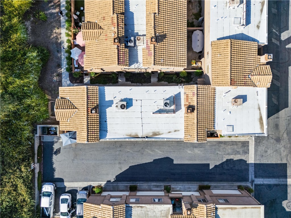 https://media.crmls.org/medias/46b4ce78-000c-4397-b923-3841e80809a6.jpg?preset=X-Large