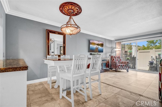 5927 E Creekside Avenue, Orange CA: https://media.crmls.org/medias/46b4dd81-8f4e-4bb4-b39f-1201848a560c.jpg