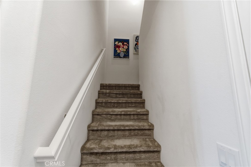 https://media.crmls.org/medias/46b4e549-40ae-4389-9216-c7cbf323eb26.jpg?preset=X-Large