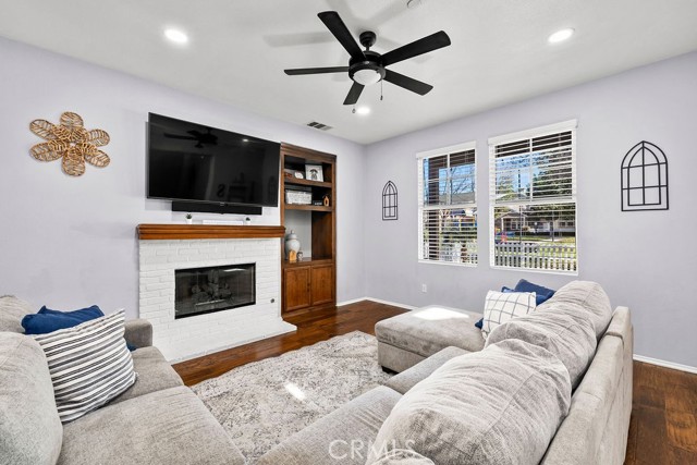 Detail Gallery Image 4 of 39 For 6342 Topeka, Riverside,  CA 92504 - 3 Beds | 2/1 Baths