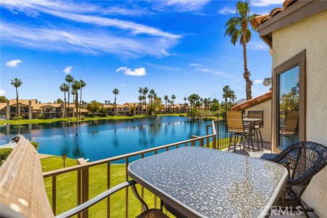 55108 Firestone, La Quinta CA: https://media.crmls.org/medias/46b5e459-3717-435e-b2a4-97c5a807b15a.jpg