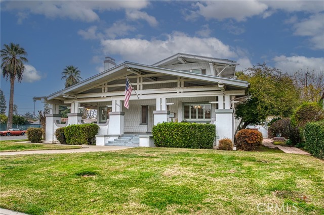 Detail Gallery Image 2 of 50 For 3303 E Mono Ave, Fresno,  CA 93702 - 4 Beds | 2 Baths