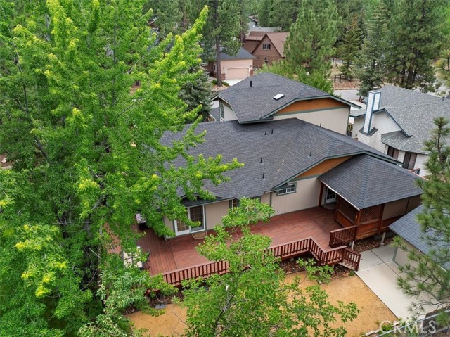 42784 Edelweiss Drive, Big Bear Lake CA: https://media.crmls.org/medias/46b63859-53b9-4cd1-8c20-155abc38d479.jpg