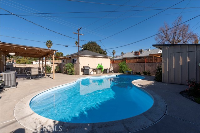 Detail Gallery Image 20 of 21 For 8154 Wynne Ave, Reseda,  CA 91335 - 3 Beds | 2 Baths