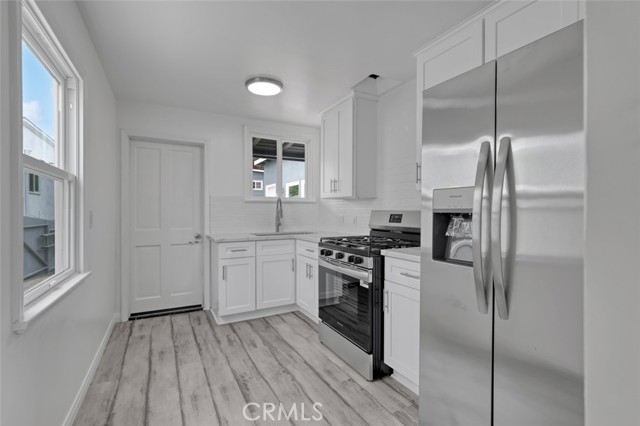 Detail Gallery Image 8 of 51 For 221 Avenida Monterey, San Clemente,  CA 92672 - 5 Beds | 4/1 Baths