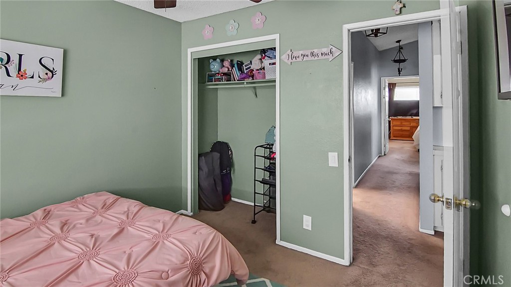 https://media.crmls.org/medias/46b758e2-607f-41f1-8b5d-4912fad219d1.jpg?preset=X-Large