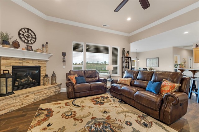 Detail Gallery Image 8 of 49 For 401 Bay Tree Dr, Paradise,  CA 95969 - 4 Beds | 3 Baths