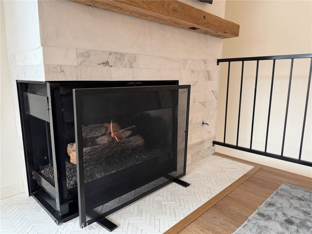 Detail Gallery Image 7 of 38 For 1401 12th #B,  Manhattan Beach,  CA 90266 - 3 Beds | 2 Baths