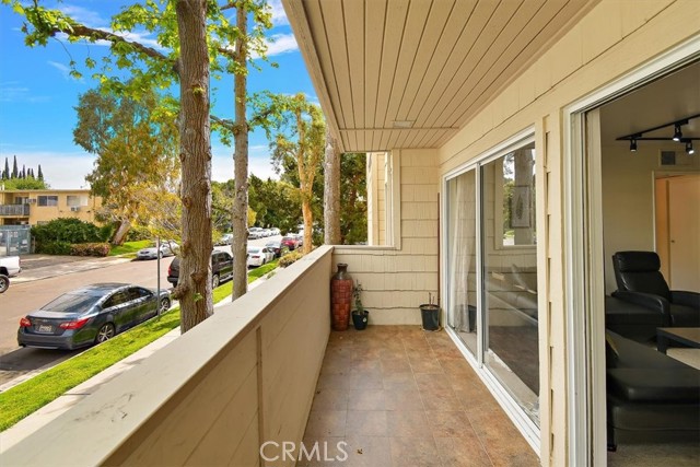 Detail Gallery Image 11 of 31 For 9920 Jordan Ave #1,  Chatsworth,  CA 91311 - 2 Beds | 2 Baths