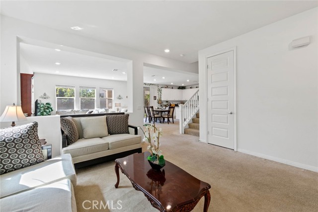 Detail Gallery Image 4 of 36 For 2832 E Howlett, Ontario,  CA 91762 - 5 Beds | 3 Baths