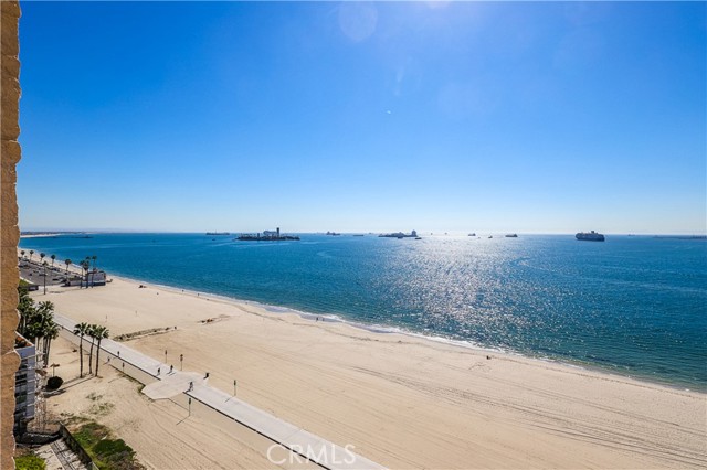 Detail Gallery Image 2 of 39 For 1750 E Ocean Bld #707,  Long Beach,  CA 90802 - 1 Beds | 1 Baths