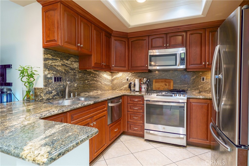 MLS #OC25219880 image #3