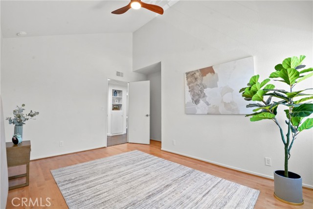 16091 Gold Circle, Huntington Beach CA: https://media.crmls.org/medias/46bab697-f78e-442a-a88c-7ae4890ac291.jpg