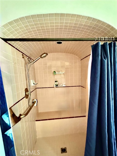 422 E Hermosa Street, Santa Maria CA: https://media.crmls.org/medias/46bbc783-07ae-41b8-81c4-ce21fa83be93.jpg