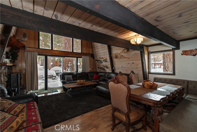 Detail Gallery Image 15 of 50 For 764 Crestwood, Big Bear Lake,  CA 92315 - 2 Beds | 2 Baths