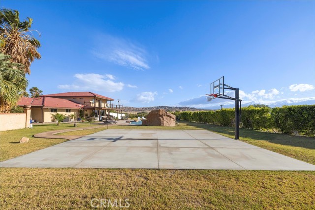 Image 64 of 75 For 74565 22nd Avenue