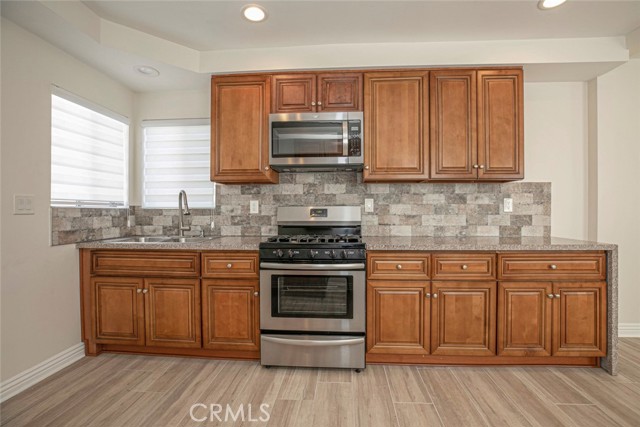 10955 Burnet Avenue, Mission Hills (San Fernando) CA: https://media.crmls.org/medias/46bc304e-bc91-4f0c-957a-51ec2bf3e298.jpg