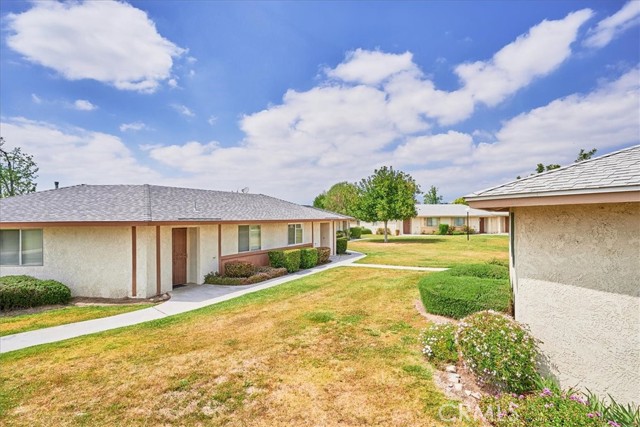 Detail Gallery Image 4 of 29 For 1007 Occidental Cir, Redlands,  CA 92374 - 2 Beds | 1 Baths